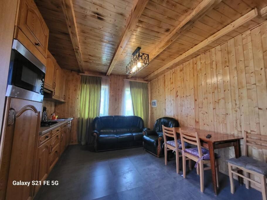 Peak House Stepantsminda Exterior foto